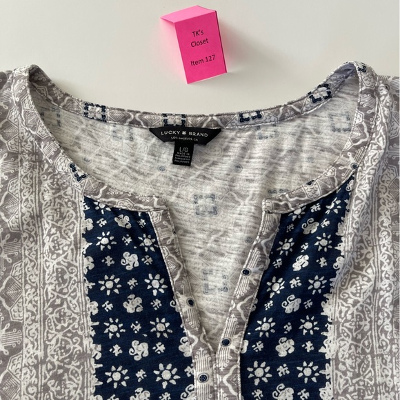 Lucky Brand Navy/White Split Neck Sleeveless Top L/G - EUC (127) - Picture 4 of 5